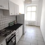 Botanic Garden Private Homestay Wroclaw